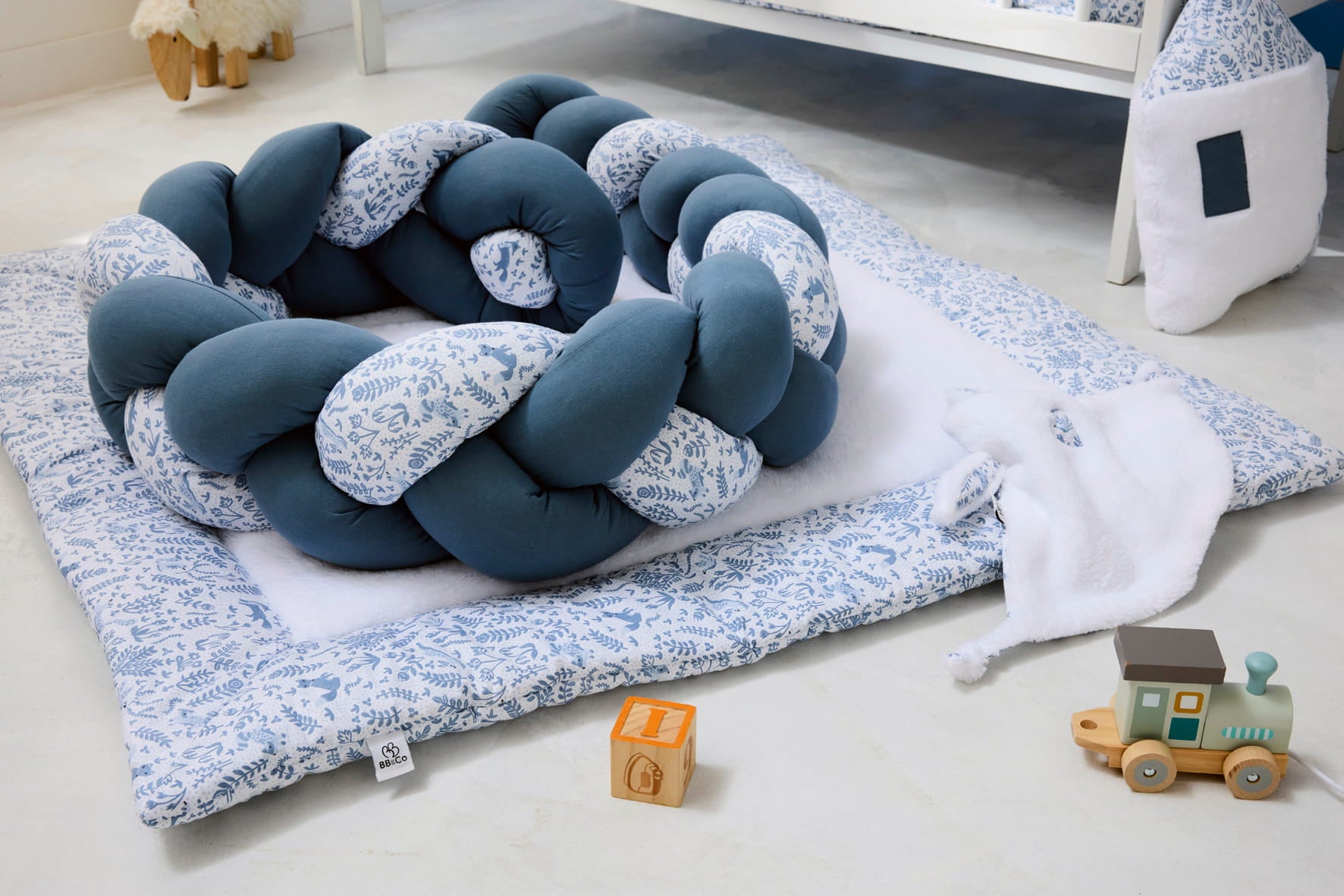 Espace de jeu bébé avec tapis et tresse de lit collection Forêt enchantée